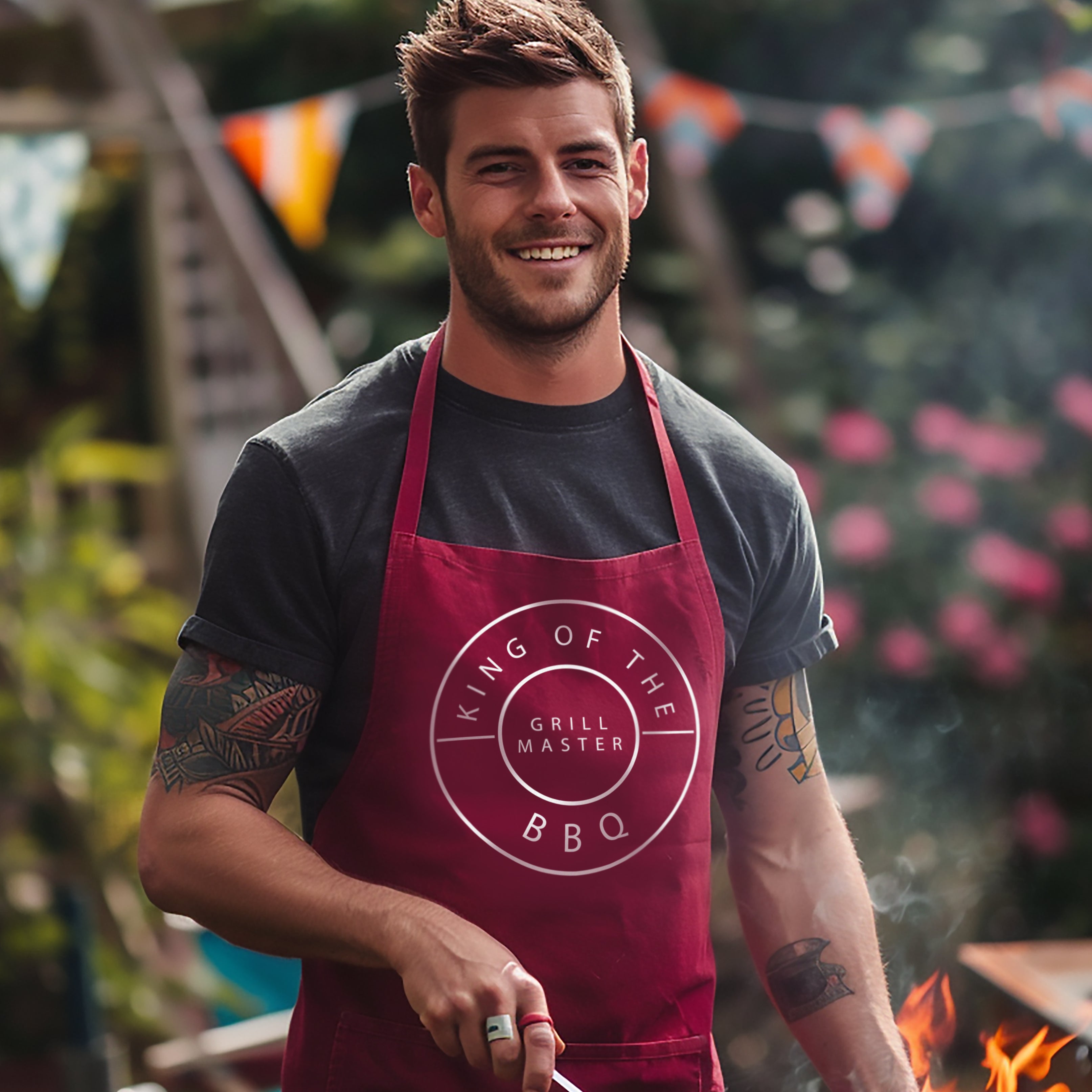 BBQ King Essential: Grill Master Apron, King of the BBQ